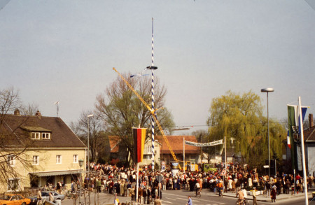 Maibaum 1980 - 02